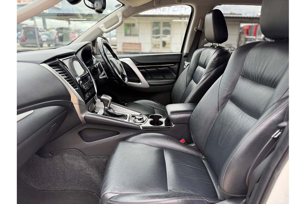 2019 Mitsubishi Pajero Sport Black Edition QE