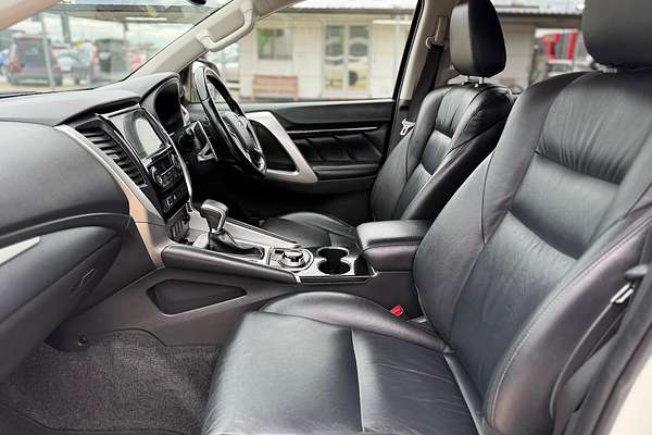 2019 Mitsubishi Pajero Sport Black Edition QE