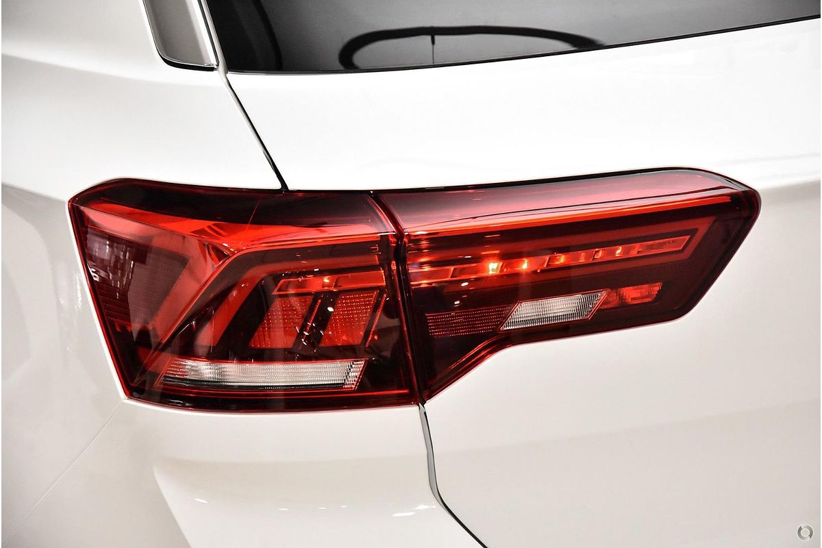 2025 Volkswagen T-Roc 140TSI R-Line D11