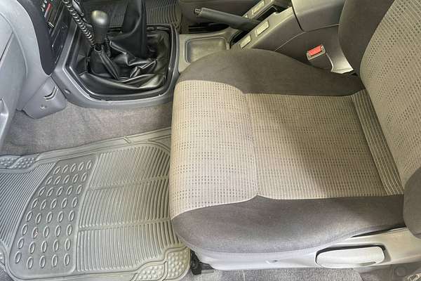 2004 Nissan Navara ST-R D22 S2 4X4