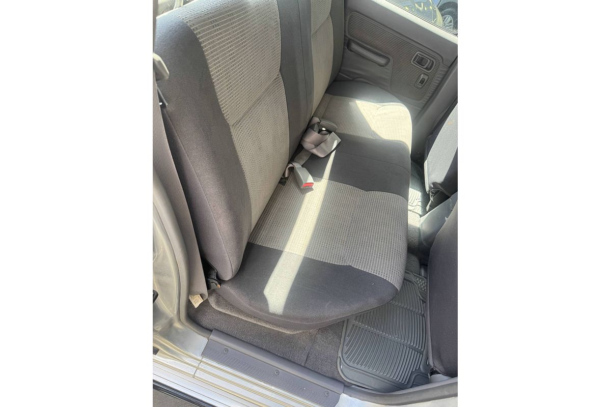 2004 Nissan Navara ST-R D22 S2 4X4