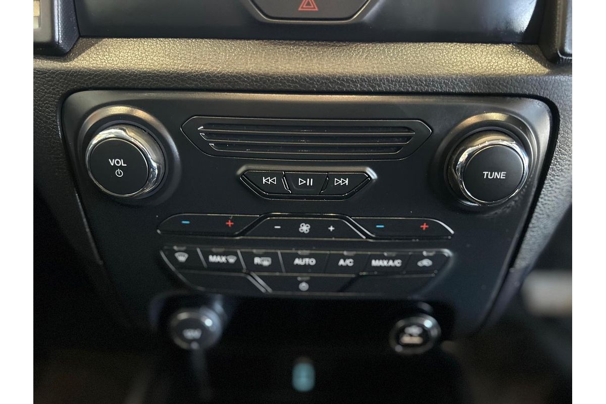 2022 Ford Everest Ambiente UA II 3.2L