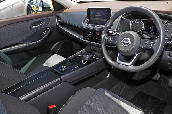 2025 Nissan X-TRAIL ST T33