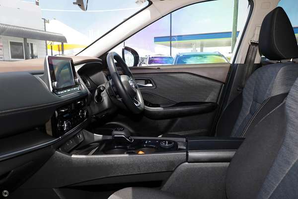 2025 Nissan X-TRAIL ST T33