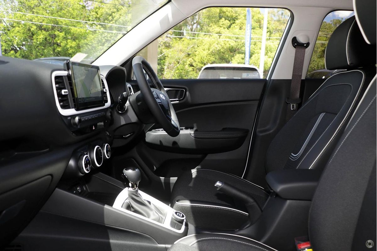 2025 Hyundai Venue Elite QX.V5