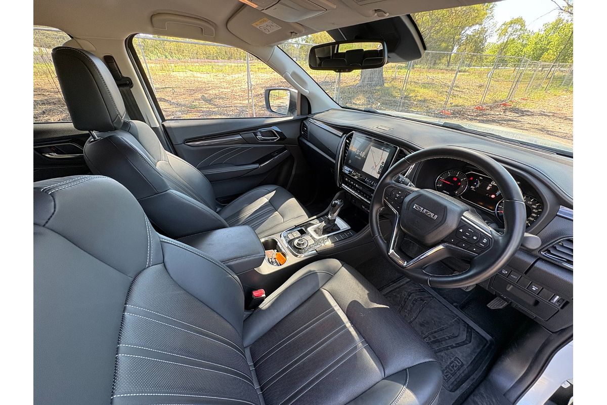 2024 Isuzu MU-X LS-T