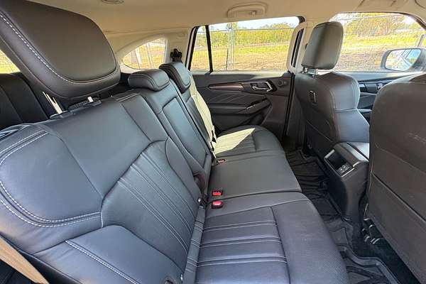 2023 Isuzu MU-X LS-T