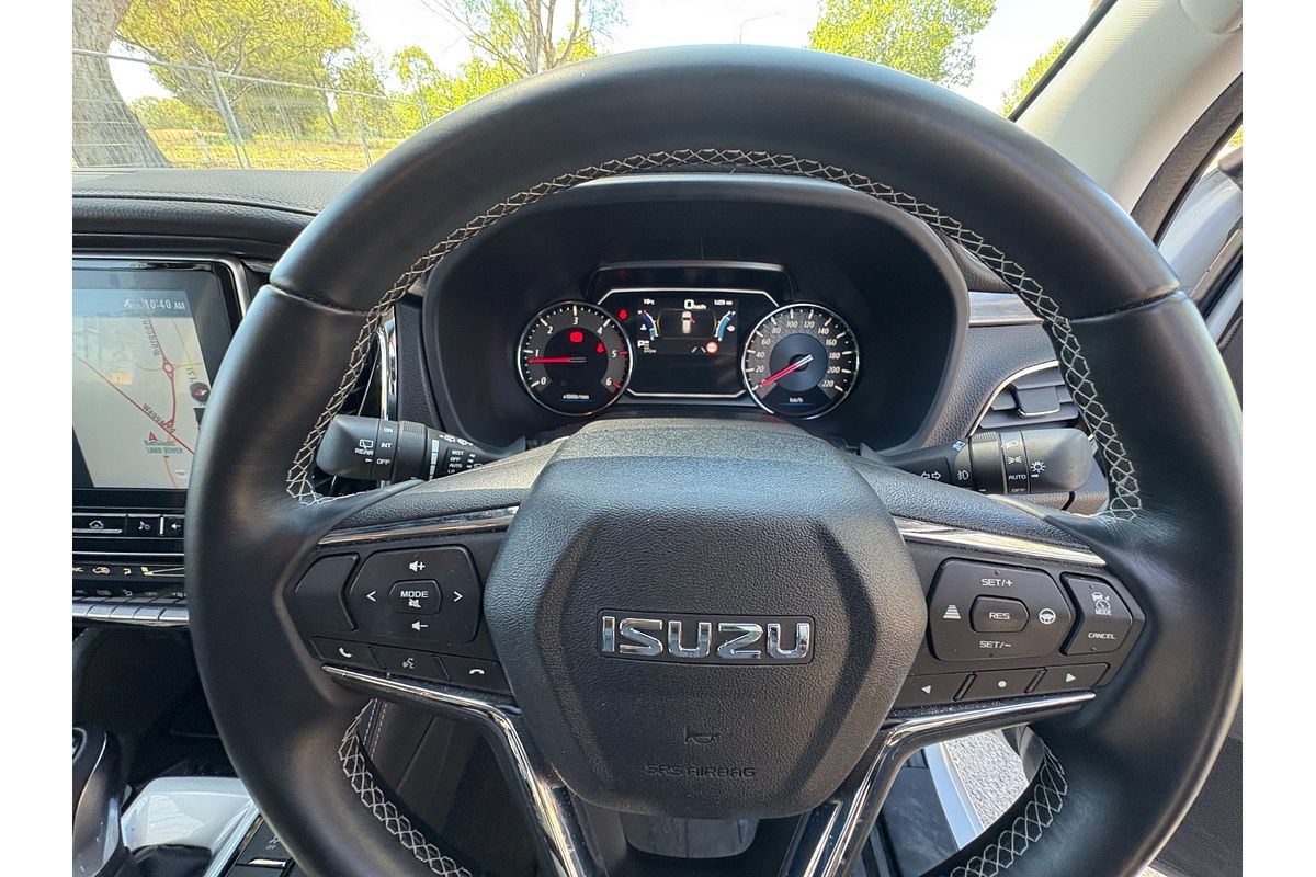 2023 Isuzu MU-X LS-T