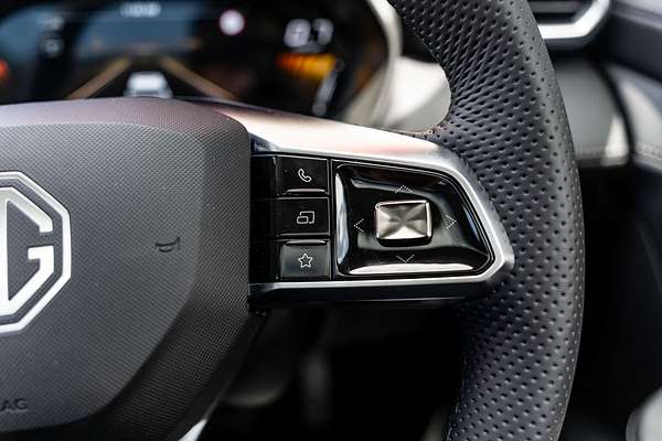 2025 MG ZS Essence ZS32