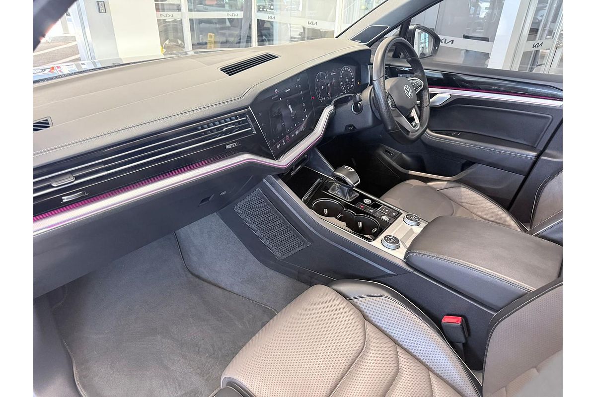 2021 Volkswagen Touareg 210TDI R-Line CR