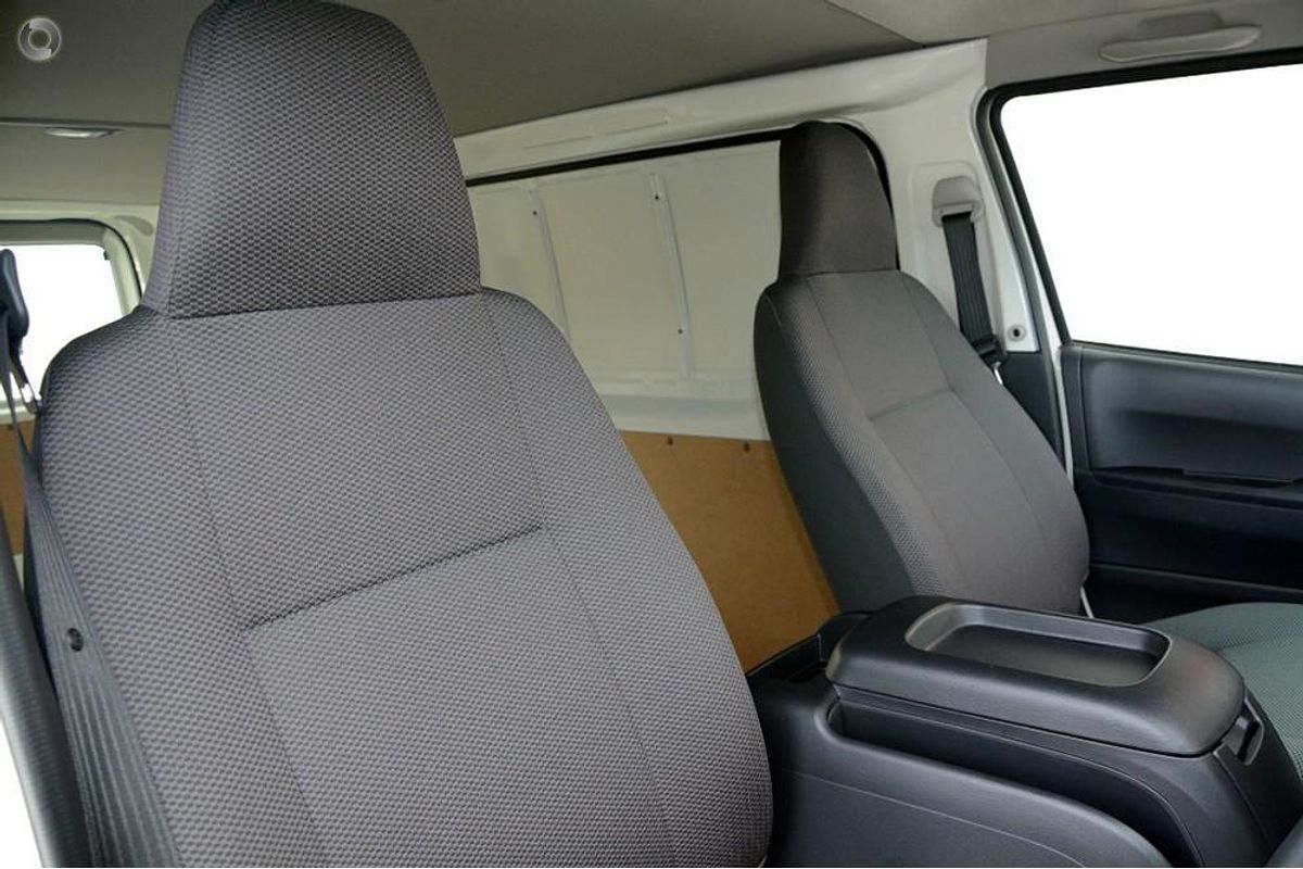 2013 Toyota Hiace TRH201R LWB