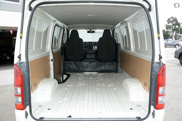 2013 Toyota Hiace TRH201R LWB