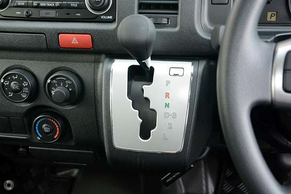 2013 Toyota Hiace TRH201R LWB