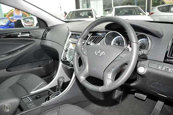 2011 Hyundai i45 Premium YF
