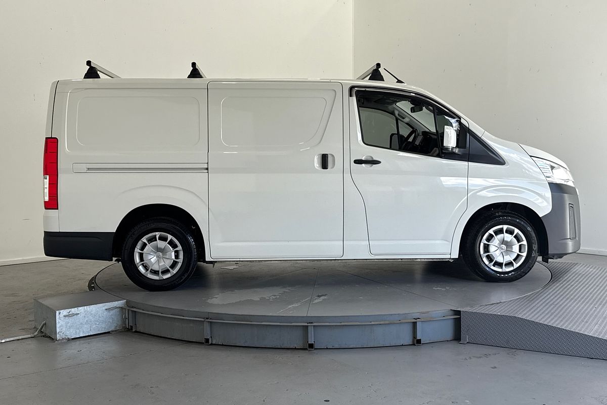 2022 Toyota Hiace GDH300R LWB