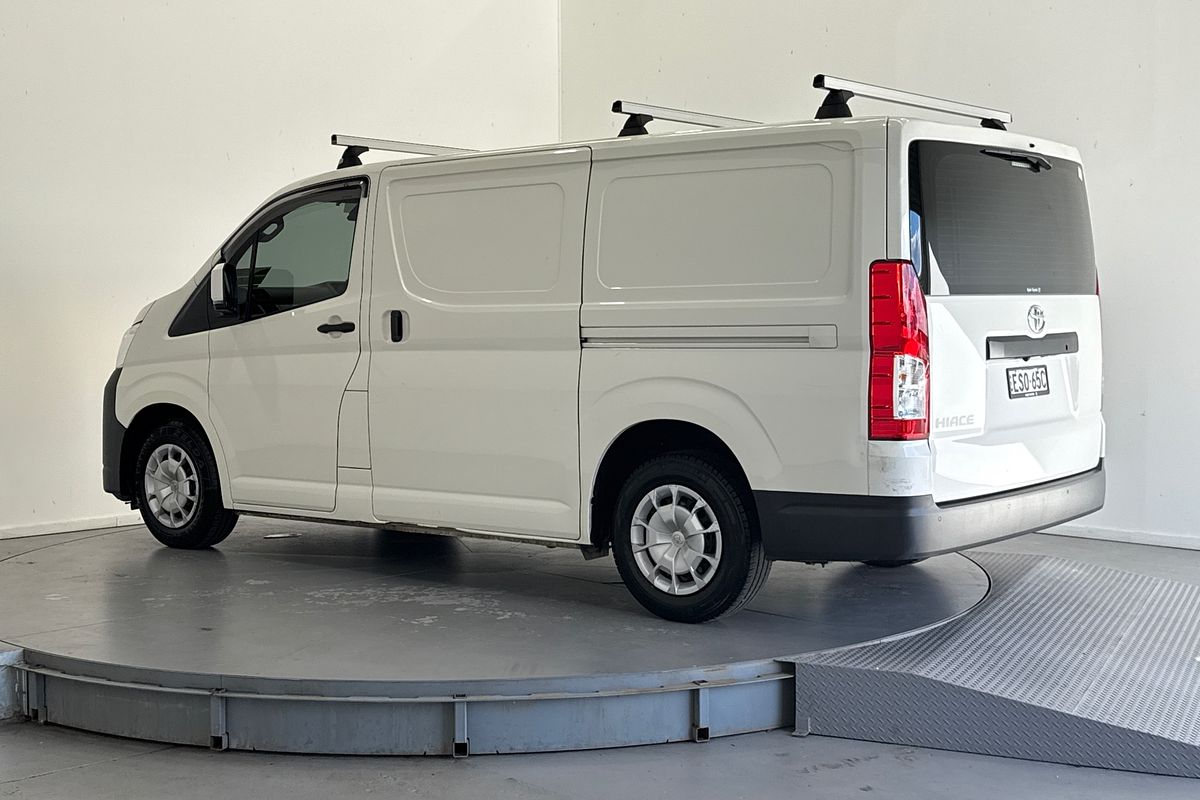 2022 Toyota Hiace GDH300R LWB