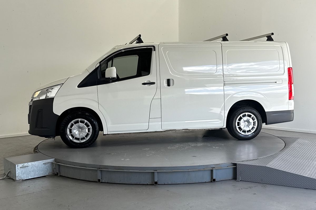 2022 Toyota Hiace GDH300R LWB