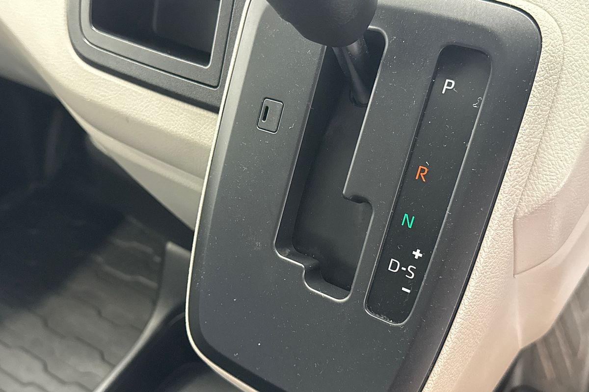 2022 Toyota Hiace GDH300R LWB