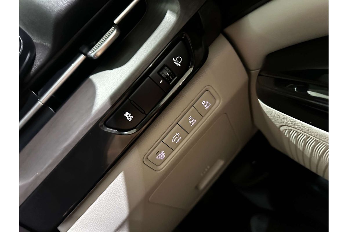 2023 Kia Carnival SLi KA4