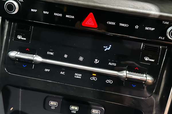 2023 Kia Carnival SLi KA4