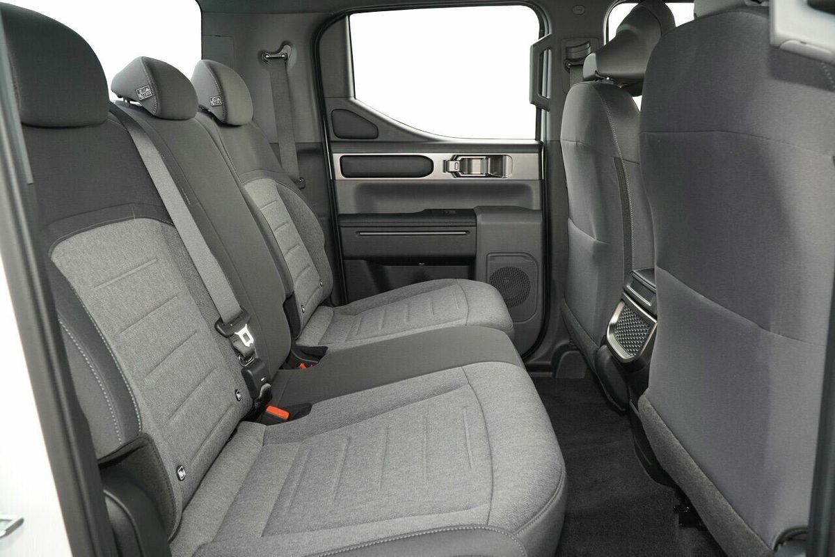 2025 Kia Tasman SX TK 4X4