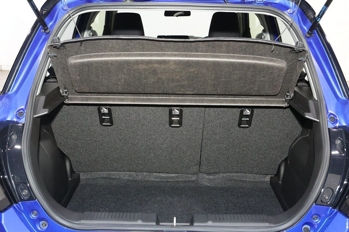 2024 Suzuki Swift Hybrid UZ