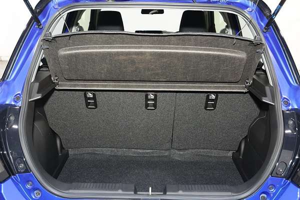 2024 Suzuki Swift Hybrid UZ