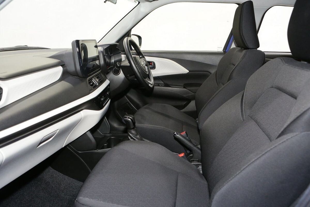 2024 Suzuki Swift Hybrid UZ