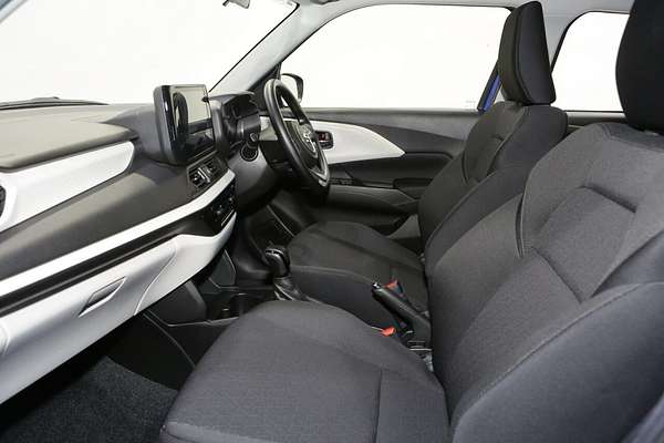 2024 Suzuki Swift Hybrid UZ