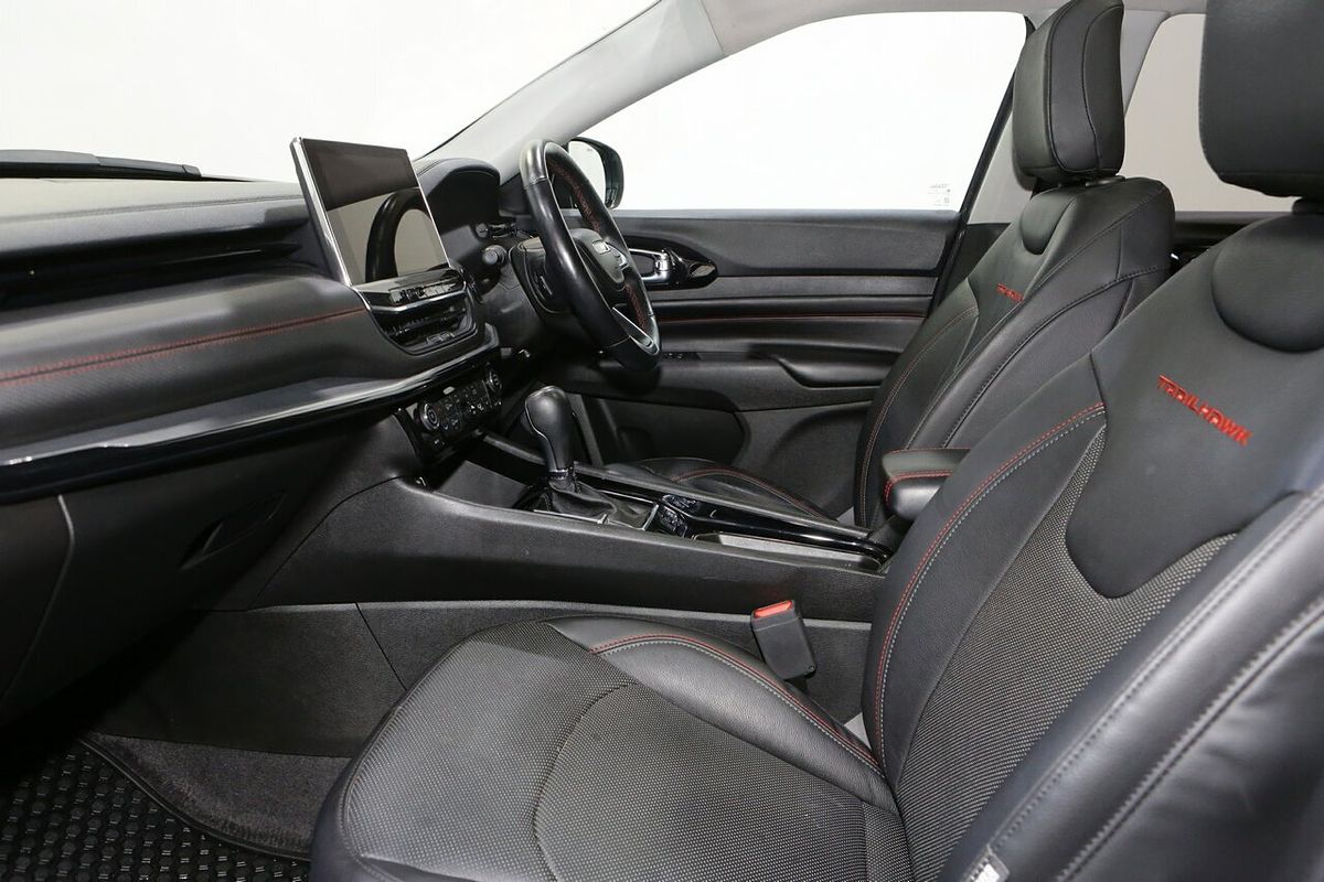 2022 Jeep Compass Trailhawk M6