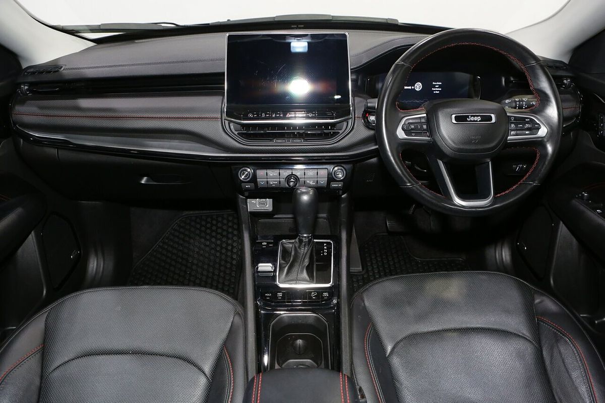 2022 Jeep Compass Trailhawk M6