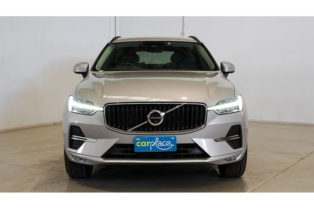 2022 Volvo XC60 B5 Momentum