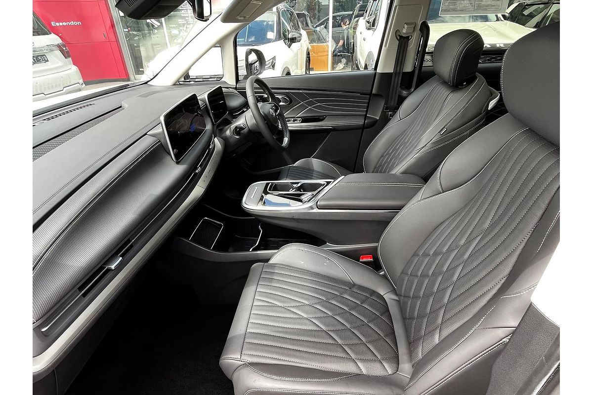 2023 LDV MIFA 9 Executive