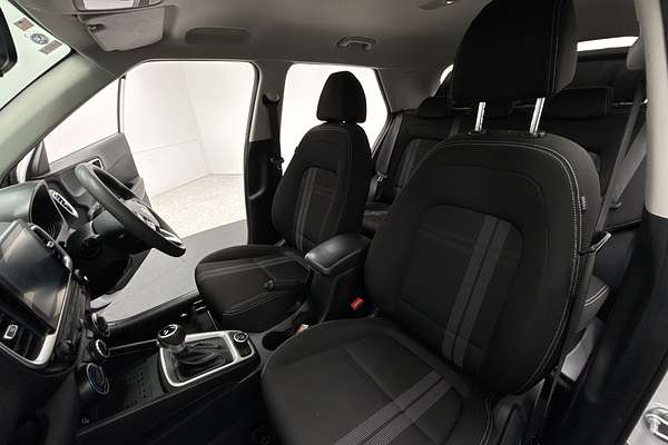 2023 Hyundai Venue Active QX.V5