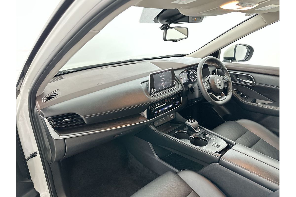 2024 Nissan X-TRAIL ST-L T33