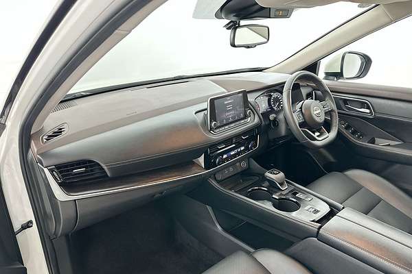2024 Nissan X-TRAIL ST-L T33
