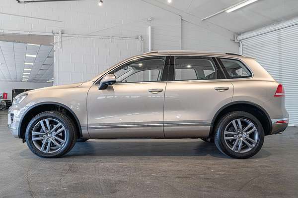 2017 Volkswagen Touareg V6 TDI Adventure 7P