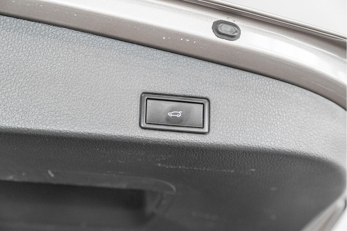 2017 Volkswagen Touareg V6 TDI Adventure 7P