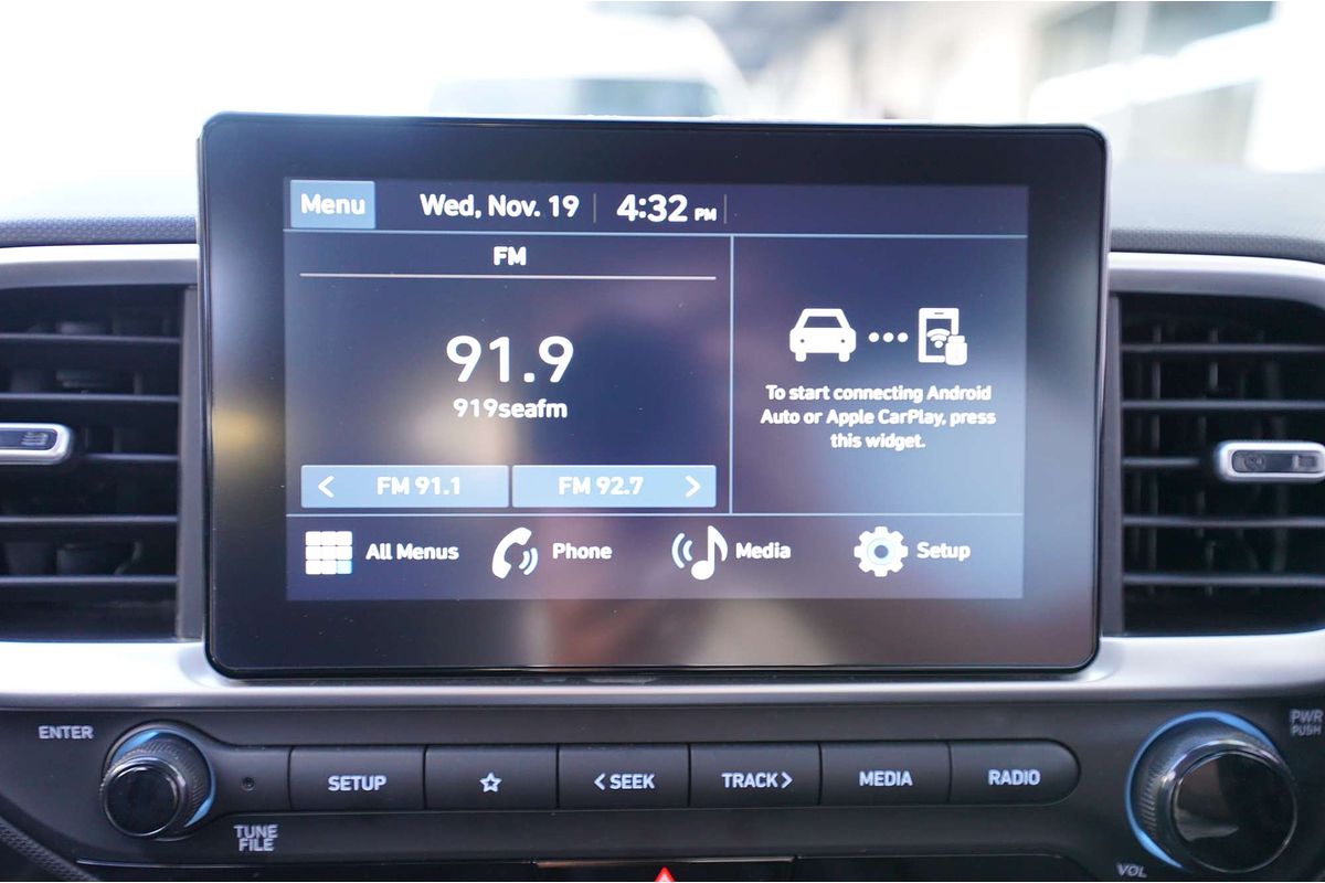 2022 Hyundai Venue VENUE  SNW5D261