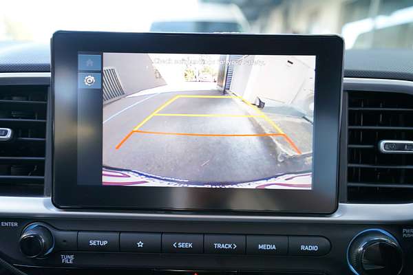 2022 Hyundai Venue VENUE  SNW5D261