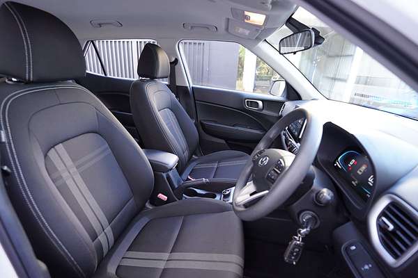 2022 Hyundai Venue VENUE  SNW5D261