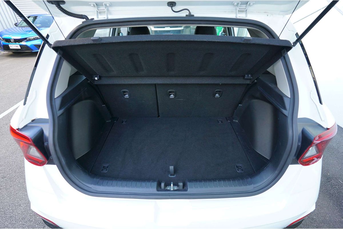 2022 Hyundai Venue VENUE  SNW5D261