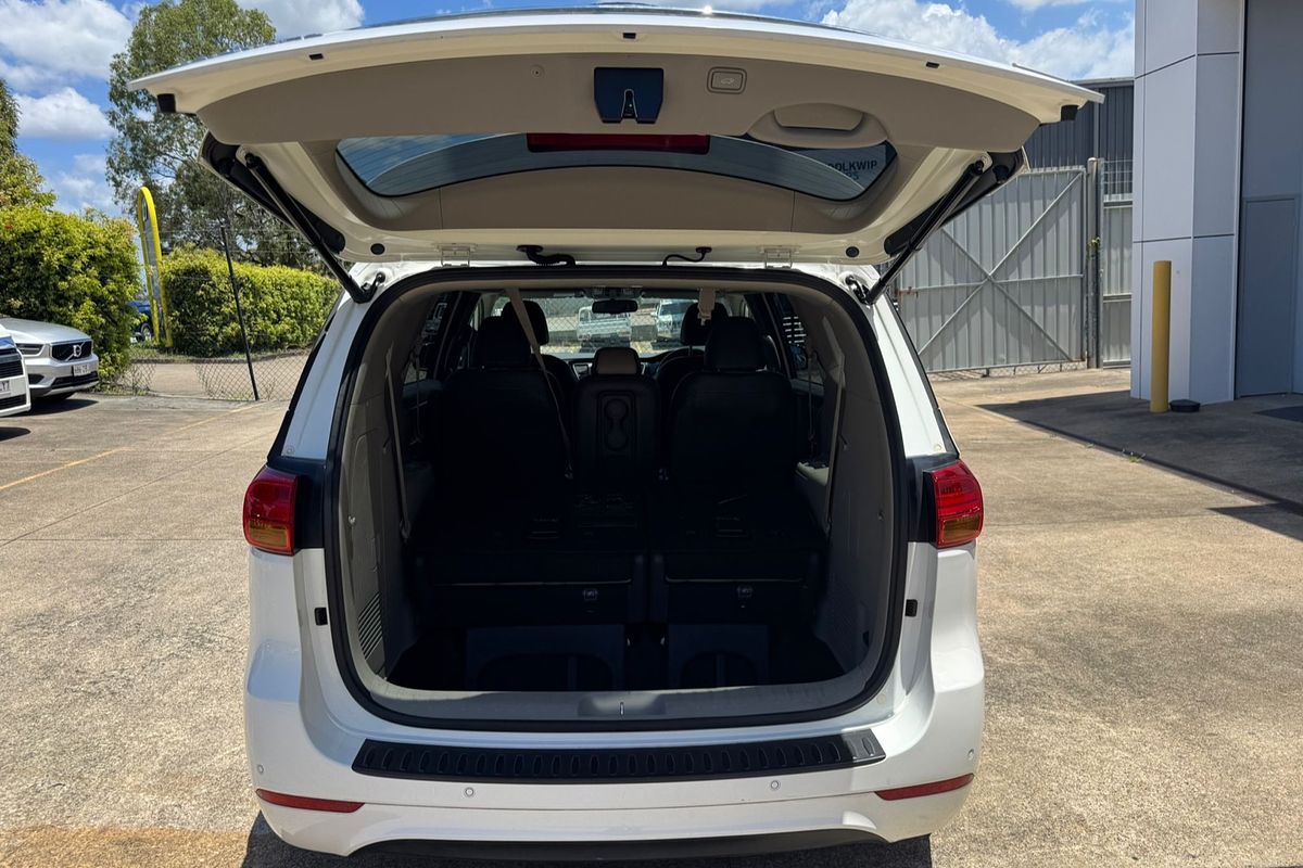 2015 Kia Carnival SLi YP