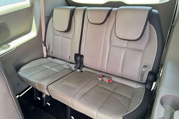 2015 Kia Carnival SLi YP