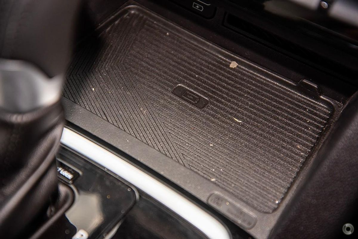 2025 Mahindra XUV700 AX7L