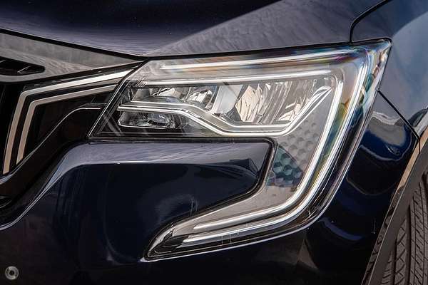 2025 Mahindra XUV700 AX7L