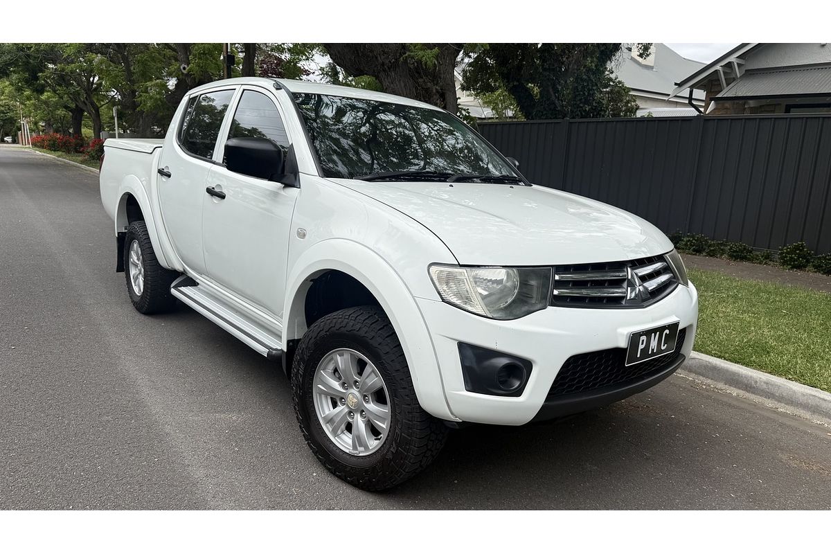 2013 Mitsubishi Triton GLX MN 4X4