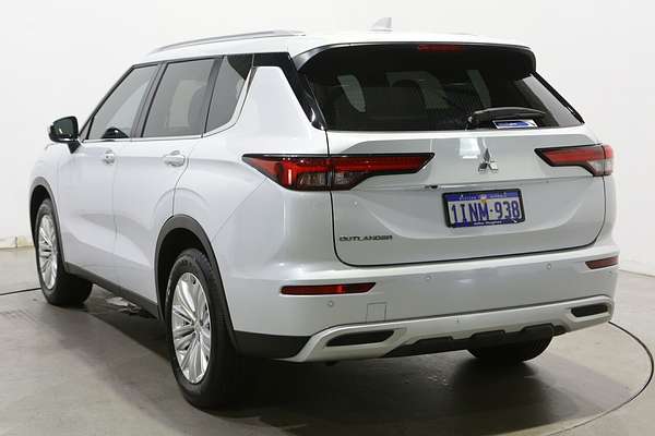 2024 Mitsubishi Outlander LS ZM