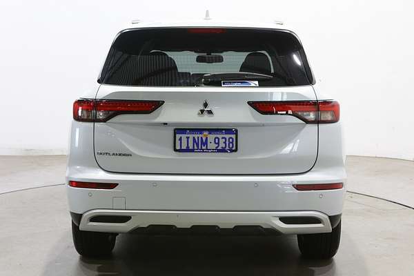 2024 Mitsubishi Outlander LS ZM