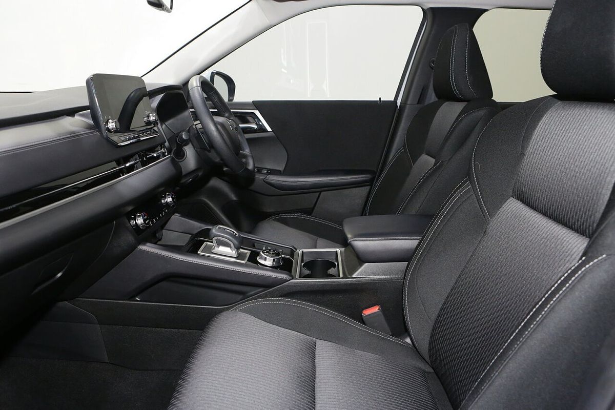 2024 Mitsubishi Outlander LS ZM